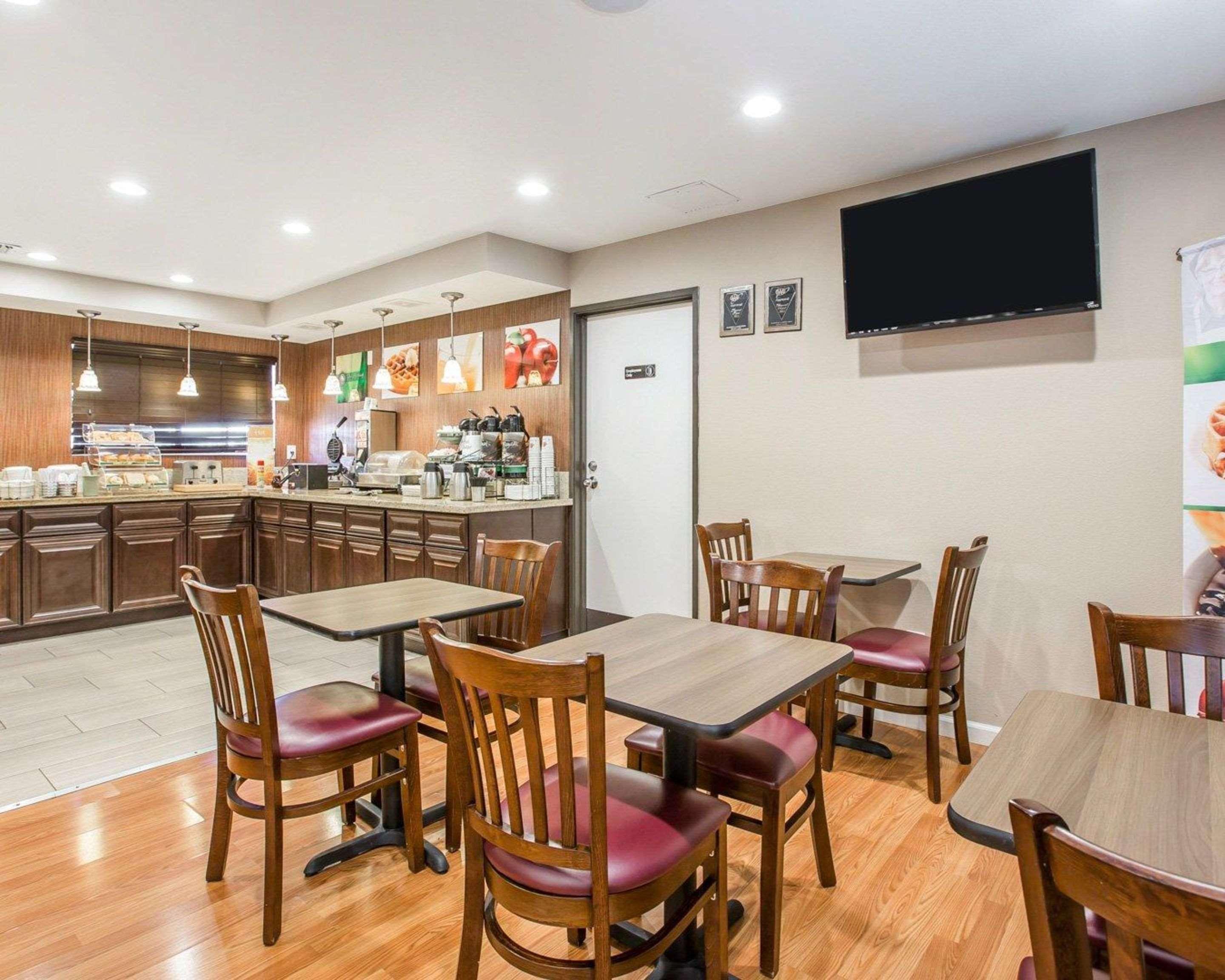 Quality Inn & Suites Woodland - Sacramento Airport Экстерьер фото