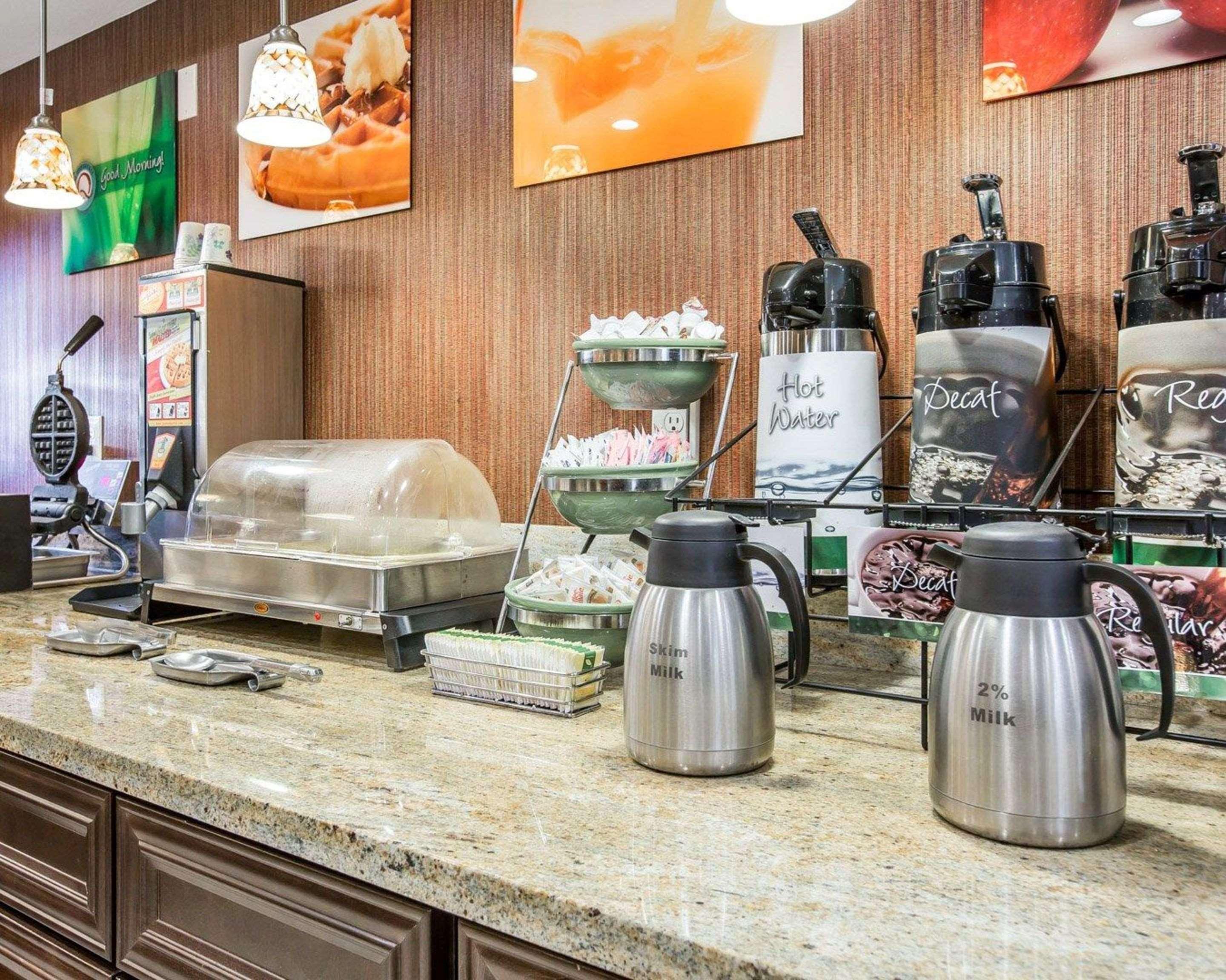 Quality Inn & Suites Woodland - Sacramento Airport Экстерьер фото