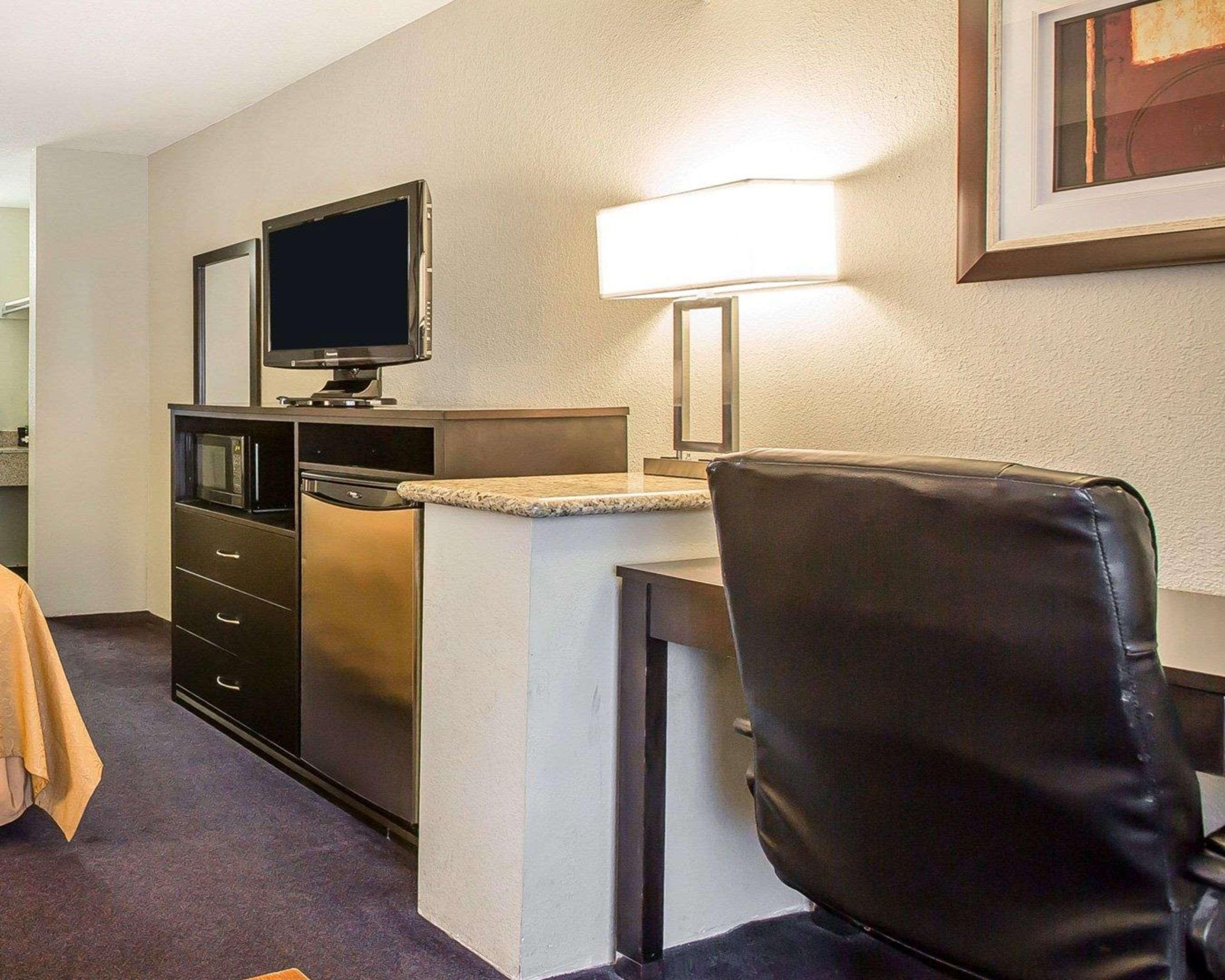 Quality Inn & Suites Woodland - Sacramento Airport Экстерьер фото