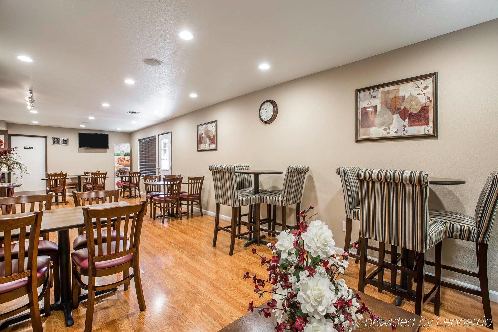 Quality Inn & Suites Woodland - Sacramento Airport Экстерьер фото
