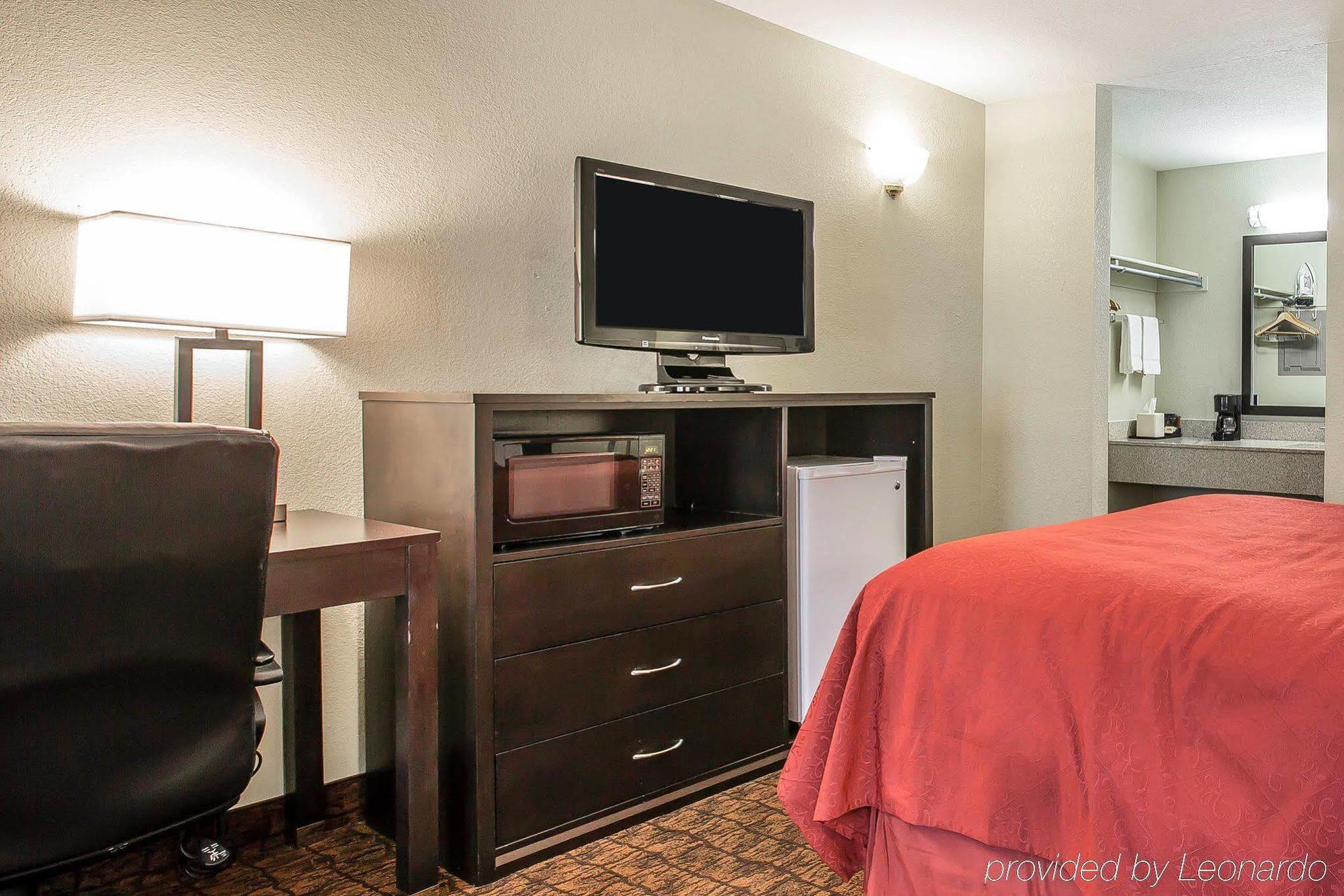 Quality Inn & Suites Woodland - Sacramento Airport Экстерьер фото